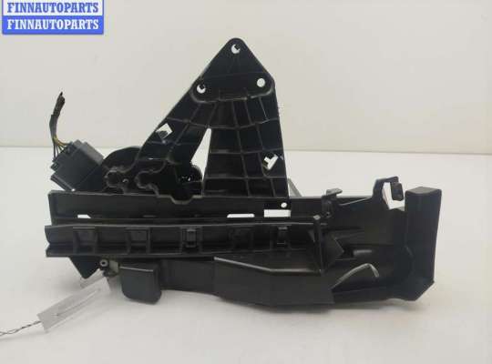 Замок двери передней левой FO2156667 на Ford Focus II (2004-2011)