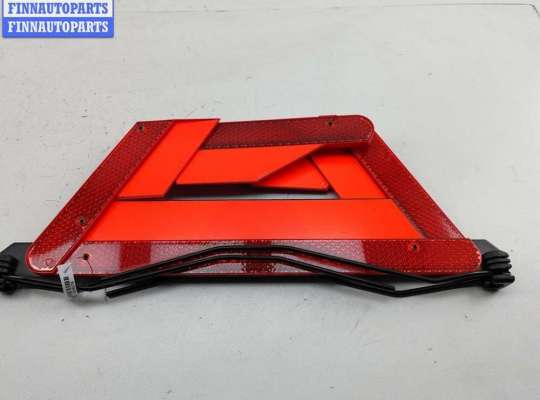 купить Знак аварийной остановки на Audi A4 B5 (1994-2001)