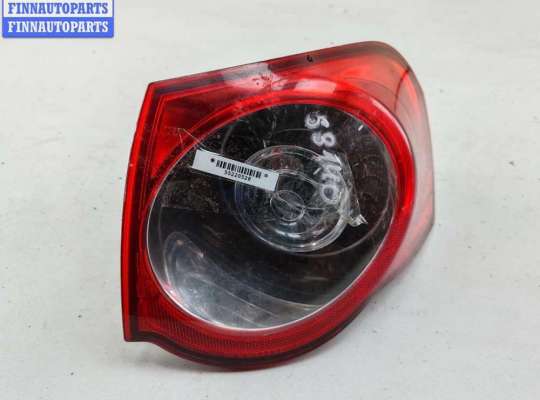 Фонарь задний правый VG2713454 на Volkswagen Passat B6