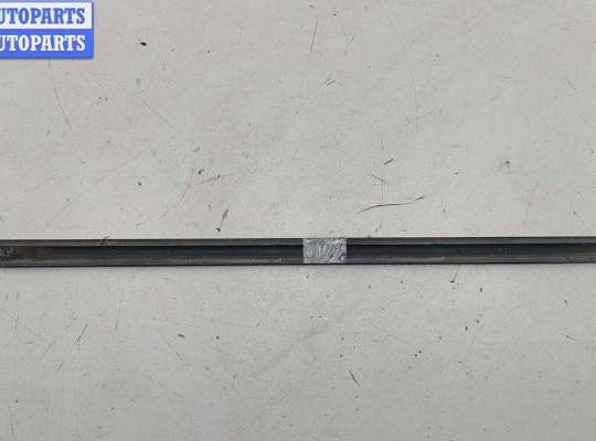 купить Молдинг двери задней правой на Ford Mondeo III (2000-2007)