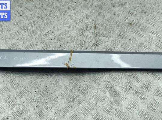 купить Молдинг двери задней левой на Audi A4 B7 (2004-2008)