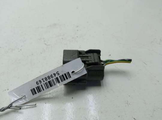 Разъем (фишка) проводки NS806988 на Nissan Primera P11 (1999-2002)