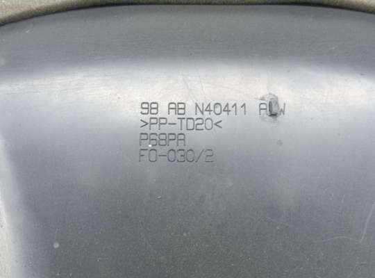 купить Обшивка крышки багажника на Ford Focus I (1998-2005)
