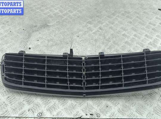 купить Решетка радиатора на Mercedes C-Class W203 (2000-2006)