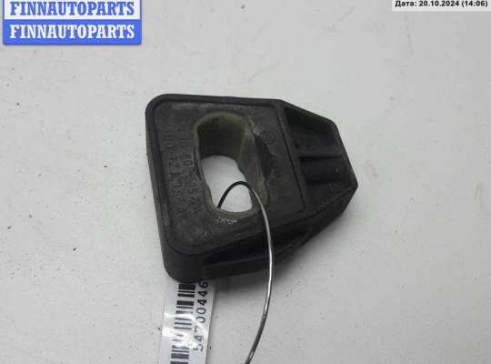 купить Кронштейн радиатора на Volkswagen Golf-4
