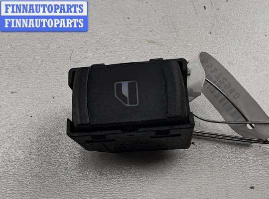 купить Кнопка стеклоподъемника переднего правого на Volkswagen Passat B5