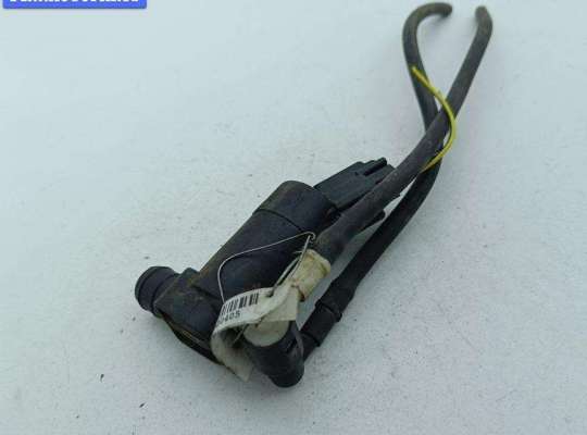 купить Насос (моторчик) омывателя стекла на Ford Mondeo III (2000-2007)