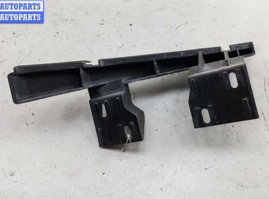 купить Кронштейн бампера переднего на Audi Q7 4L (2005-2015)