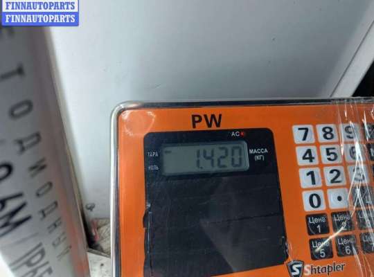 купить Петля двери передней левой на Volkswagen Passat B6