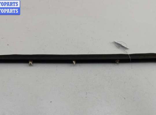 купить Молдинг двери задней левой на Mercedes C-Class W202 (1993-2000)