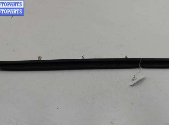 купить Молдинг двери задней левой на Mercedes C-Class W202 (1993-2000)