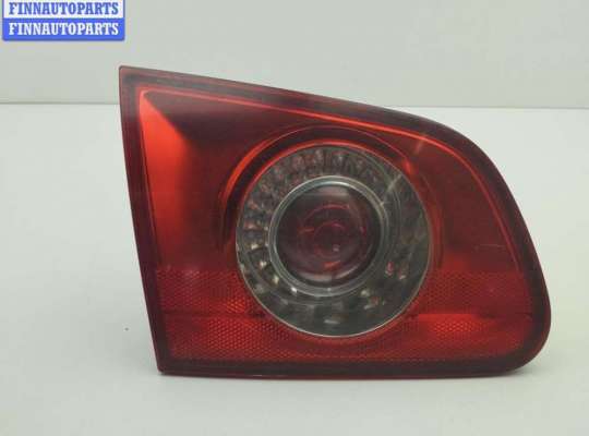 Фонарь крышки багажника левый VG2756818 на Volkswagen Passat B6