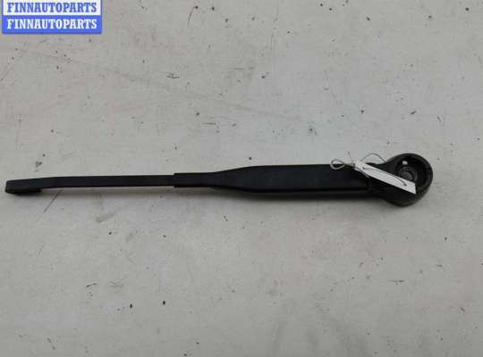 купить Щеткодержатель (поводок стеклоочистителя) задний на Audi A6 C4 (1994-1997)