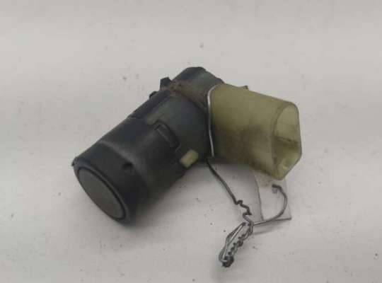 купить Датчик парковки (парктроник) задний на Audi A6 C5 (1997-2005)