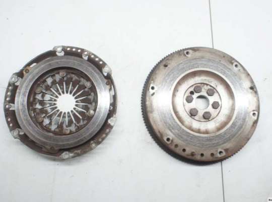 купить Маховик на Ford Focus II (2004-2011)