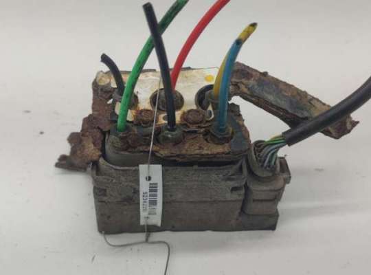 купить Блок клапанов активного стабилизатора на Audi A6 C5 Allroad (2000-2005)