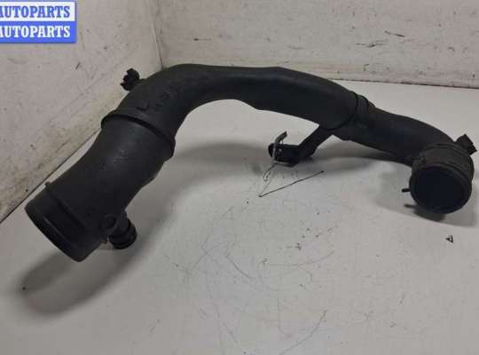 купить Патрубок воздушного фильтра на Volkswagen Golf-4