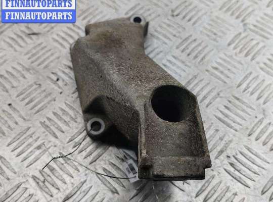 купить Кронштейн двигателя опорный на Audi A4 B7 (2004-2008)