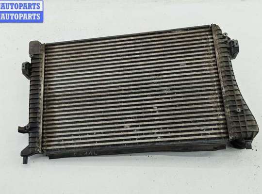 купить Радиатор интеркулера на Volkswagen Passat B6