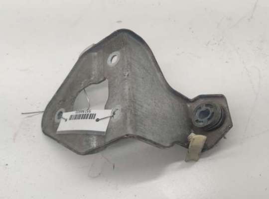 купить Кронштейн крепления на Audi A4 B7 (2004-2008)