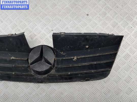 купить Решетка радиатора на Mercedes Vaneo W414 (2001-2006)
