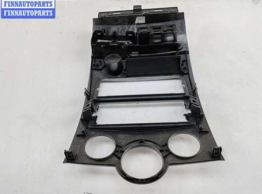 купить Рамка магнитолы на Renault Megane II (2002-2008)