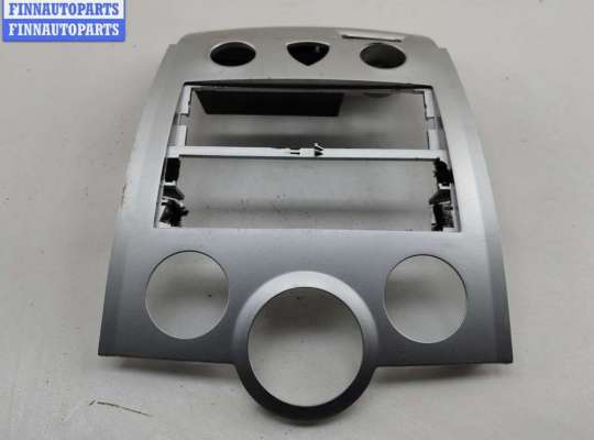 купить Рамка магнитолы на Renault Megane II (2002-2008)