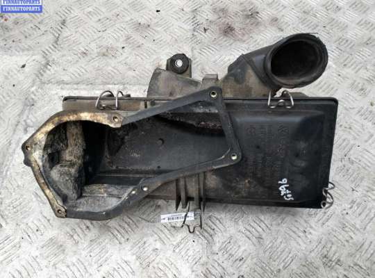 Корпус воздушного фильтра VG2754733 на Volkswagen Passat B2