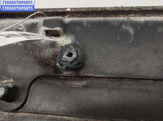 Спойлер на Volkswagen Touareg I (7L)