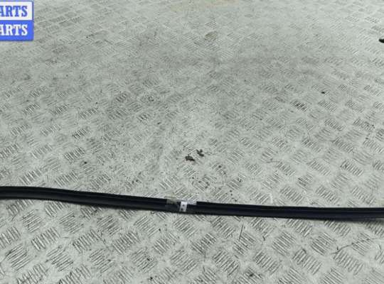 купить Молдинг лобового стекла на Volkswagen Passat B6