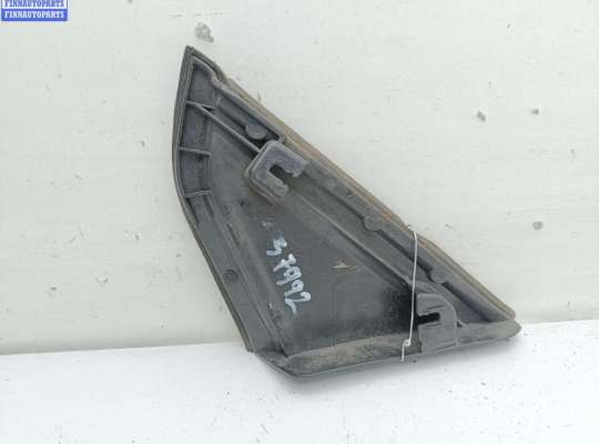 купить Накладка крыла (уголок зеркала) переднего правого на Citroen C4 (2004-2010)