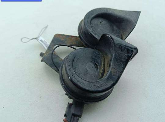 купить Сигнал (клаксон) на Chrysler Voyager (2001-2007)