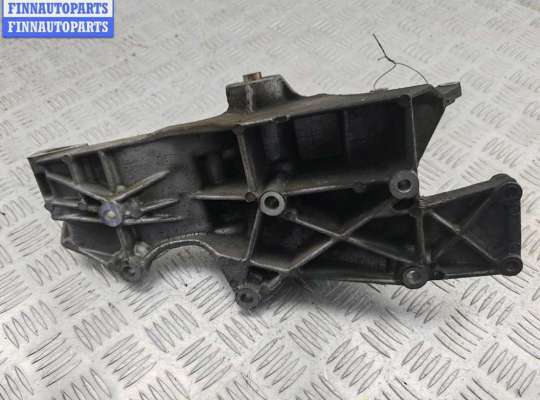 купить Кронштейн генератора на Volkswagen Passat B5
