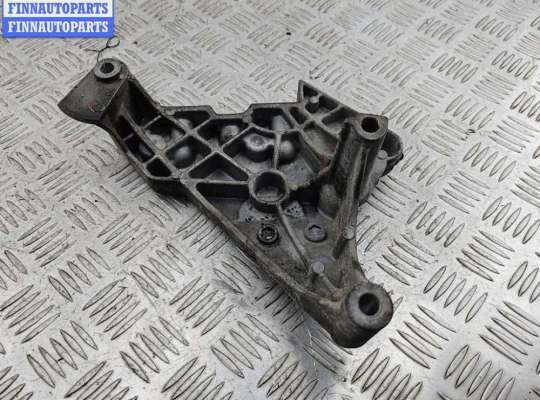 купить Кронштейн двигателя опорный на Volkswagen Passat B6