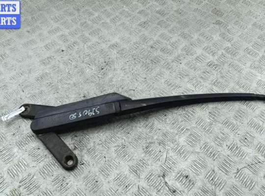 купить Щеткодержатель (поводок стеклоочистителя) передний на Volkswagen Touareg