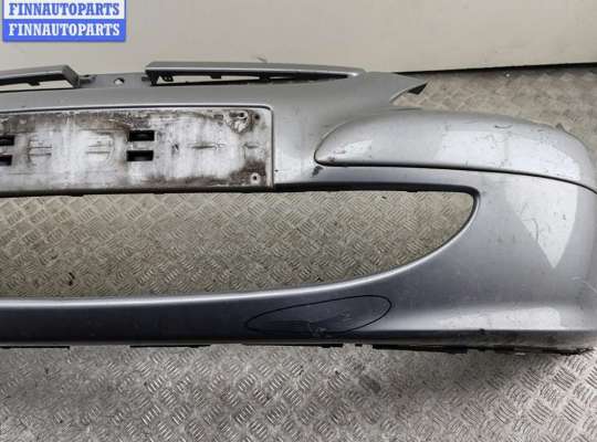 Бампер передний на Peugeot 307