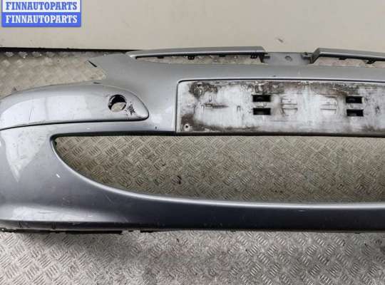 Бампер передний на Peugeot 307