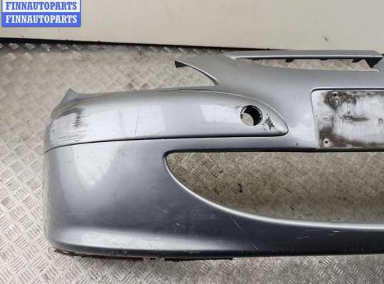 Бампер передний на Peugeot 307