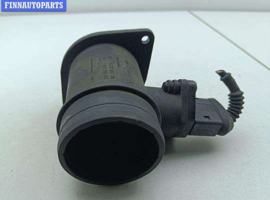 купить Расходомер (измеритель потока воздуха) на Volkswagen Passat B5