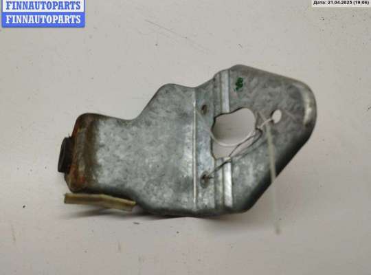 купить Кронштейн крепления на Audi A4 B6 (2001-2004)