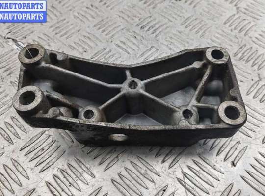 купить Кронштейн КПП опорный на Volkswagen Caddy (2004-2010)