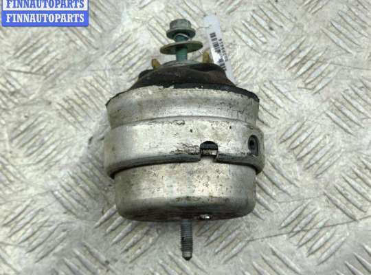 Подушка крепления двигателя AU1743807 на Audi A4 B7 (2004-2008)