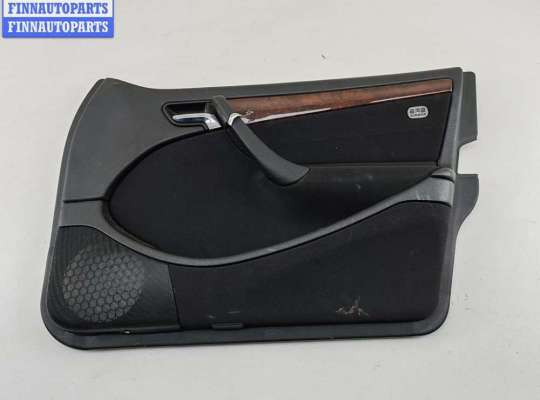 Обшивка двери передней правой (дверная карта) MB1662136 на Mercedes C-Class W202 (1993-2000)