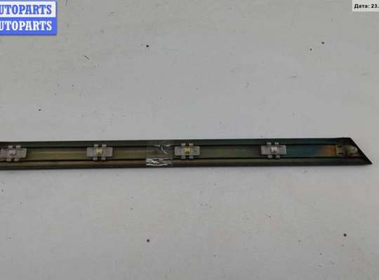 купить Молдинг двери задней левой на Mercedes C-Class W202 (1993-2000)