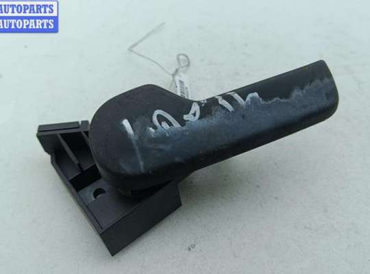 купить Ручка открывания капота на Volkswagen Passat B6