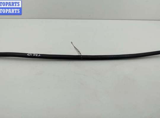 Молдинг лобового стекла VG2725258 на Volkswagen Passat B6