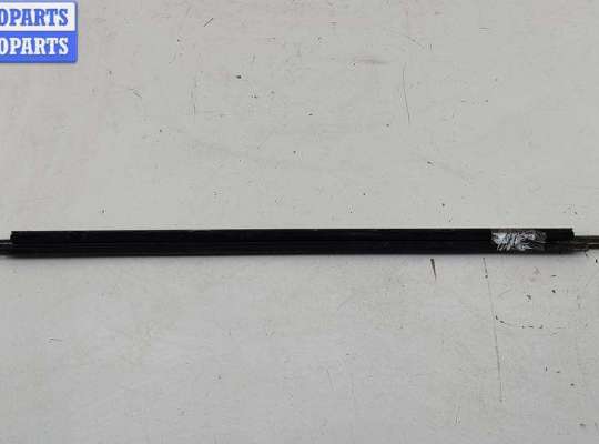 купить Молдинг стекла двери передней левой наружный на Ford Mondeo III (2000-2007)