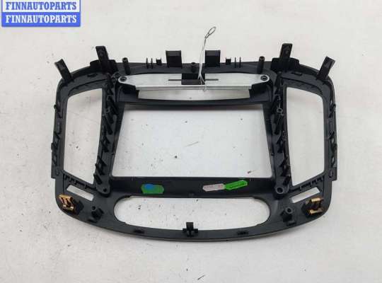 Рамка магнитолы на Opel Insignia