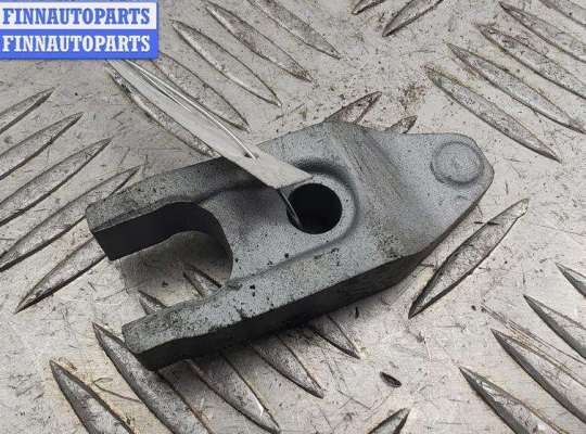 купить Скоба (кронштейн) крепления форсунки на Opel Insignia A (2008-2017)