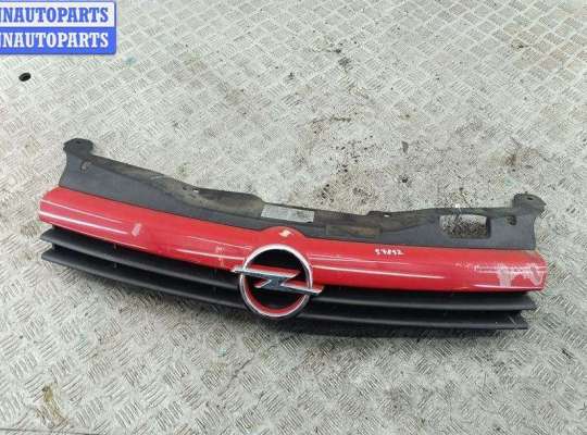 купить Решетка радиатора на Opel Astra H (2004-2009)